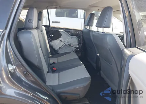 2013 Toyota Rav4 Limited z USA, uszkodzony, nr VIN 2T3YFREV1DW057481